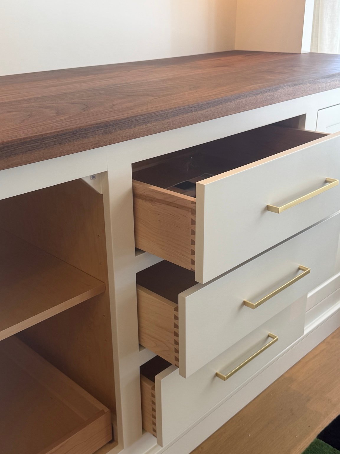 Dovetail drawer detail – Papa's Creations
